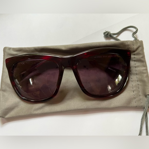 GIVENCHY Sunglasses - Picture 5 of 9